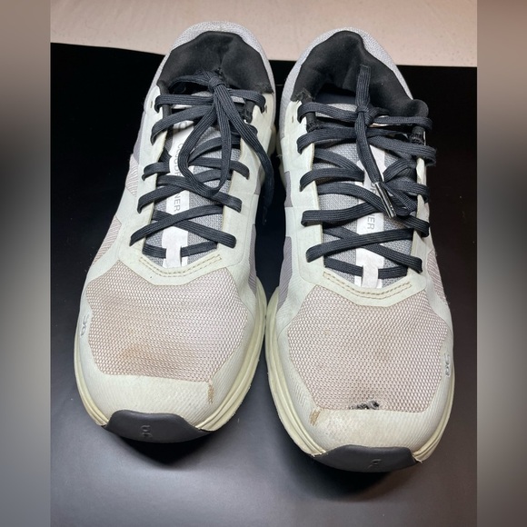 On cloud On Running cloudrunner sneakers women’s 9 size - Picture 2 of 11